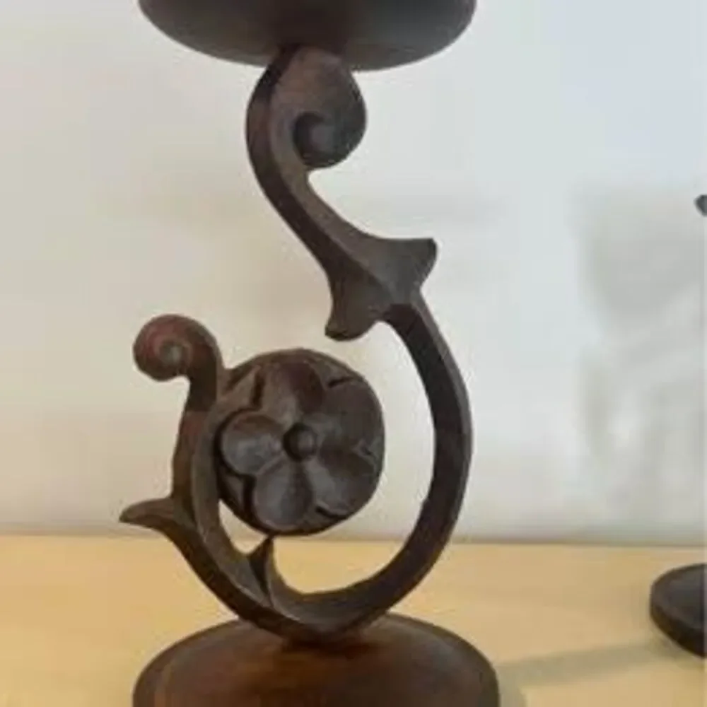 VTG Rustic Iron Candle Holders Daisy Filigree Candle Stand Scrollwork Set of 3